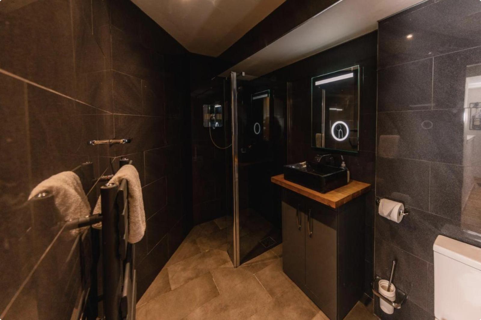 Superb Luxury Apartment By Canal - Central Единбург Екстериор снимка