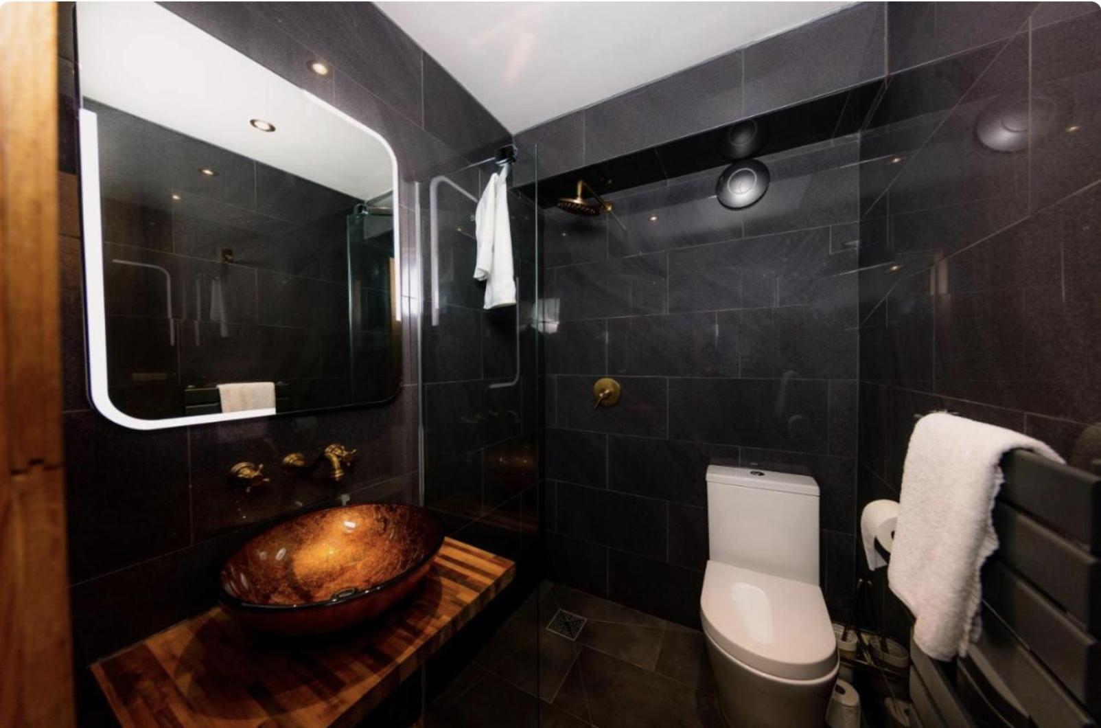 Superb Luxury Apartment By Canal - Central Единбург Екстериор снимка