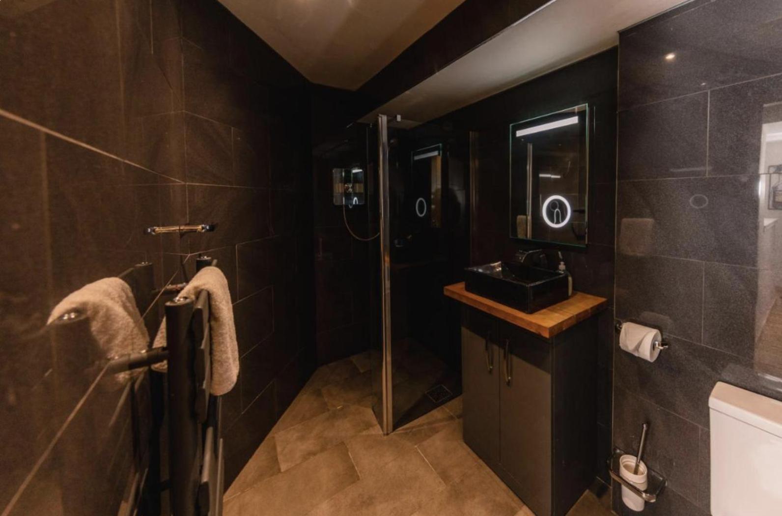 Superb Luxury Apartment By Canal - Central Единбург Екстериор снимка
